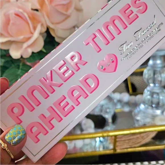 Too Faced pinker times ahead Eyeshadow Palette - Picture 2 of 6